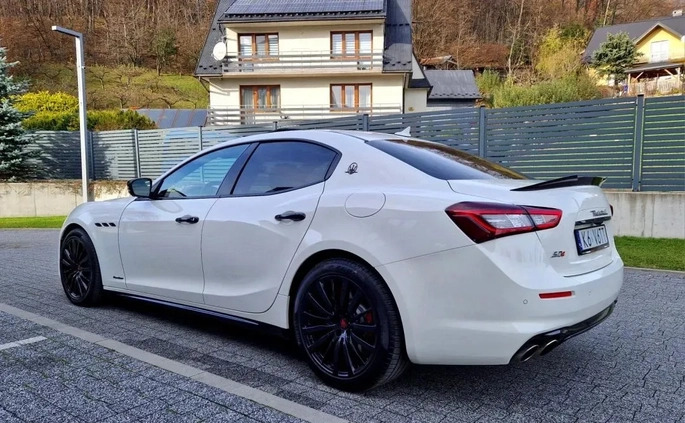 Maserati Ghibli cena 259000 przebieg: 33000, rok produkcji 2019 z Łowicz małe 781